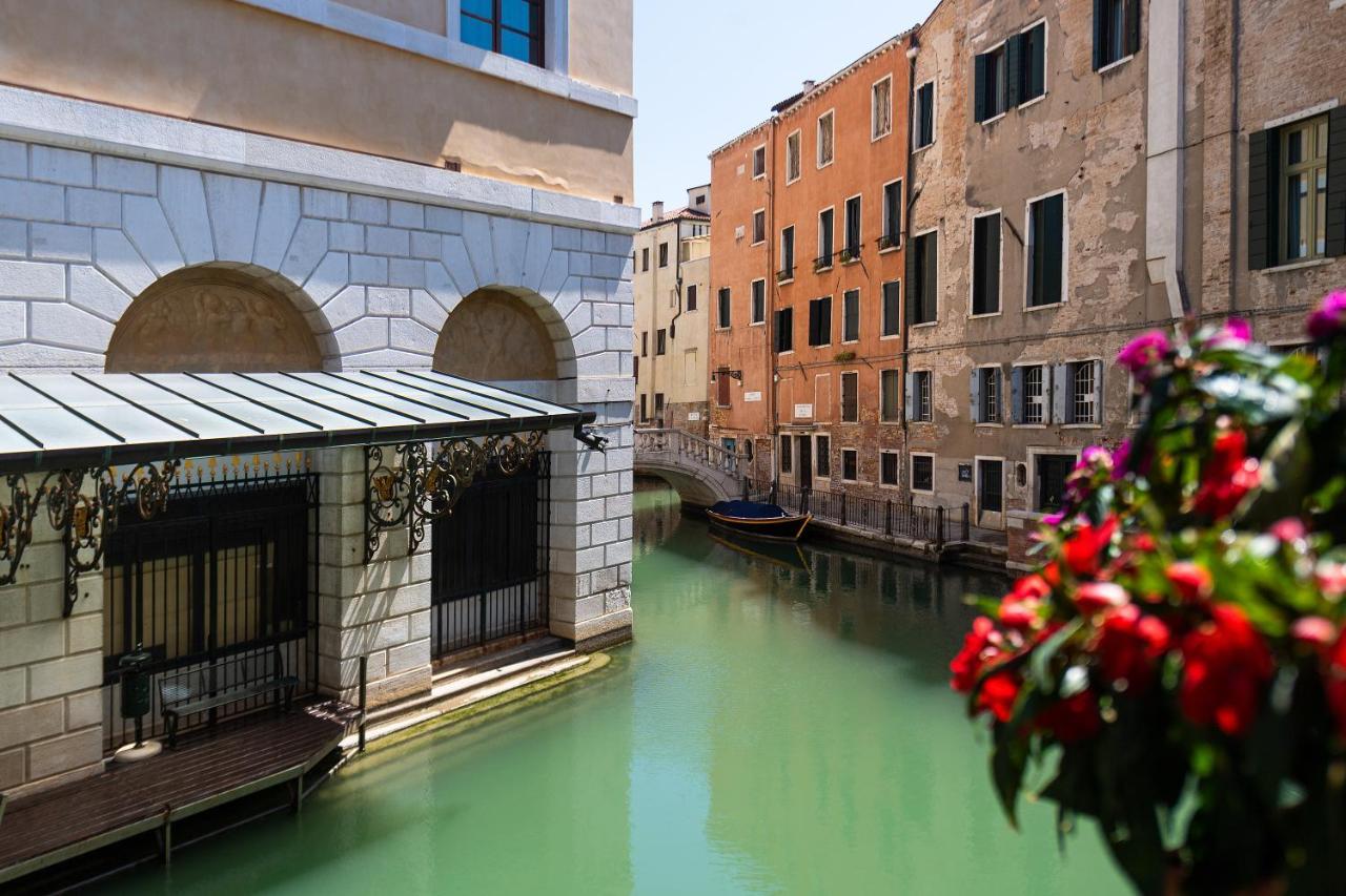 Domus Superior Hotel Venice Exterior photo